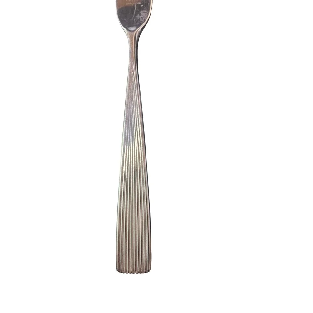 Towle Stainless Steel Butter Knife Silverware with Ribbed‎ Handle